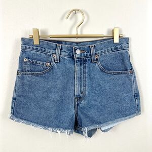 Levi's Y2K 550 Relaxed Fit 100% Cotton Women's 29 Med Wash Cutoff Jean Shorts